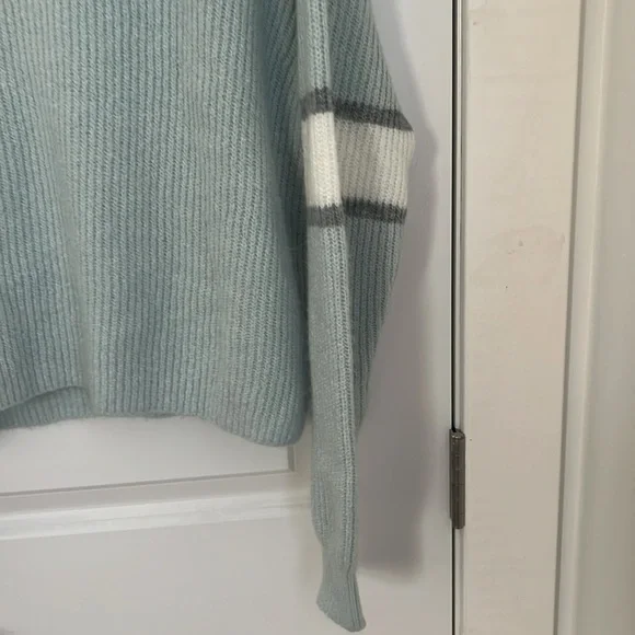 John + Jenn Sweater - Picture 4 of 9